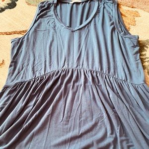 NWOT - New Women’s 2x Sleeveless Tank w/ Empire Waist See Picture’s